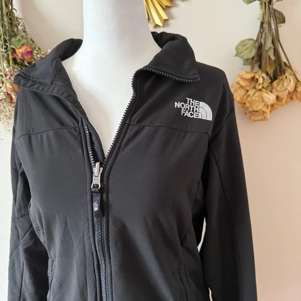 The North Face Women's Black Jacket - Picture 2 of 6